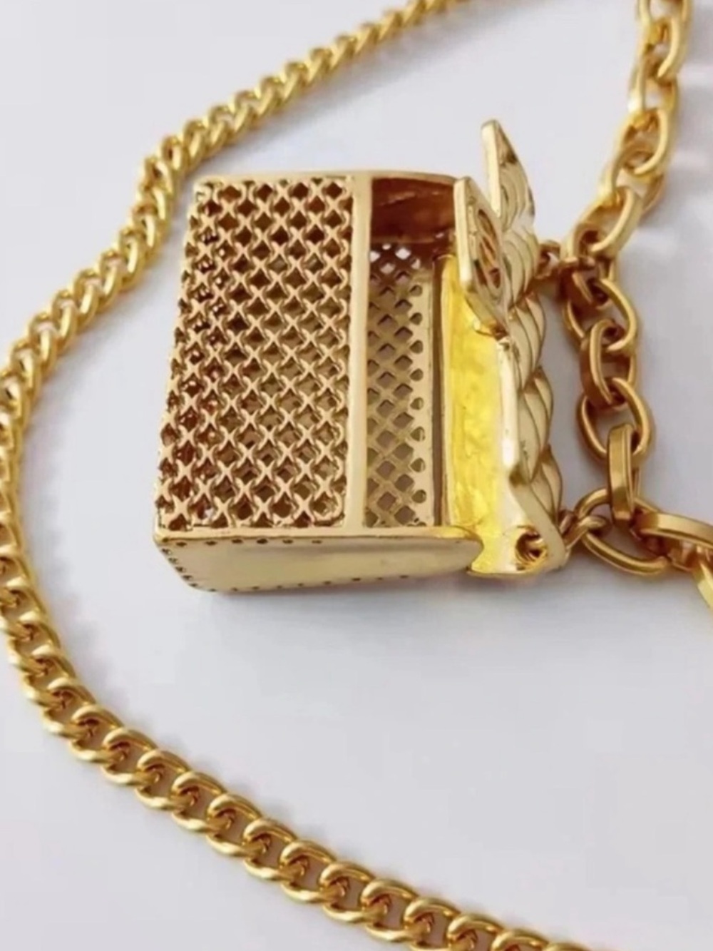 Luxury Gold Mini Chain Belt Bag - Picture 6 of 10